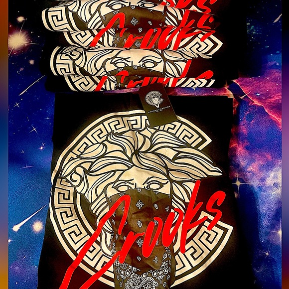 Crooks & Castles Black crew with Red Graphic designs - Picture 1 of 6